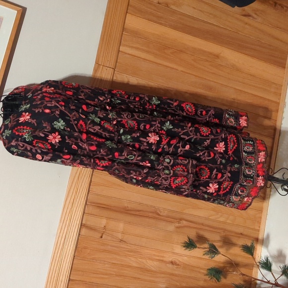 Wesleerose Floral Dress Mesh Embroidery Bell Long Sleeves Black Multi Size 12 - Picture 5 of 12